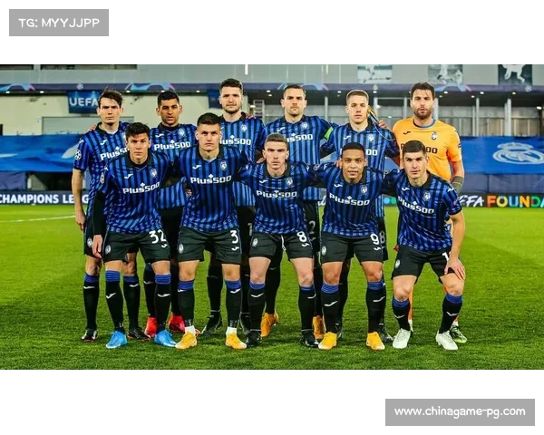 维罗纳保级战取关键一分,奥尔班点球破门后全队拥抱庆祝